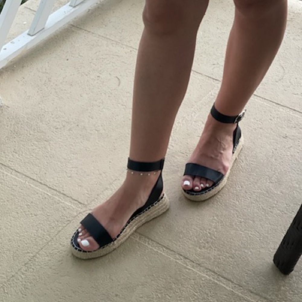 Sandals - Picture 7 of 8